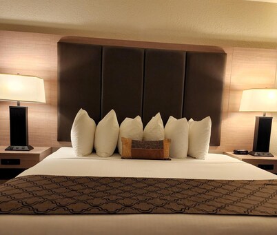 Ramada by Wyndham Lloydminster