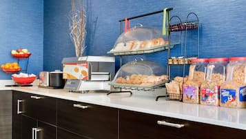 Free daily continental breakfast