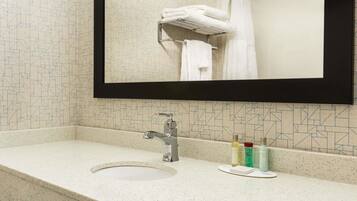 Combined shower/bathtub, hair dryer, towels, soap