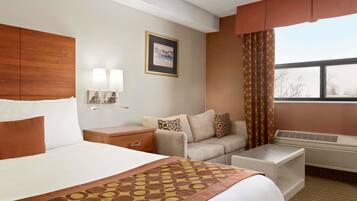 Room, 1 Queen Bed, Non Smoking | Desk, laptop workspace, blackout curtains, iron/ironing board