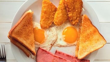Free daily cooked-to-order breakfast
