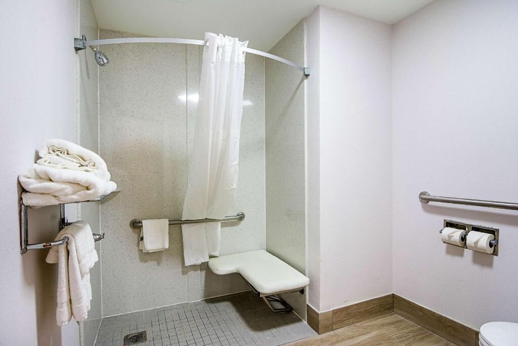 Bathroom | Hair dryer, towels