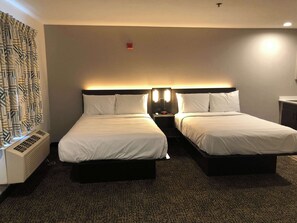 办公桌、熨斗/熨衣板、免费 WiFi、床单