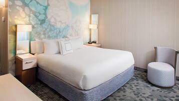 Sviitti, 1 suuri parisänky ja vuodesohva | Työpöytä, kannettavalle tietokoneelle sopiva työtila, pimennysverhot