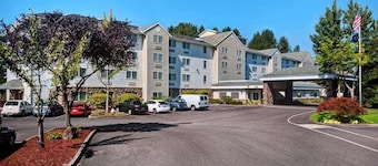 Country Inn & Suites by Radisson, Portland International Airport, OR