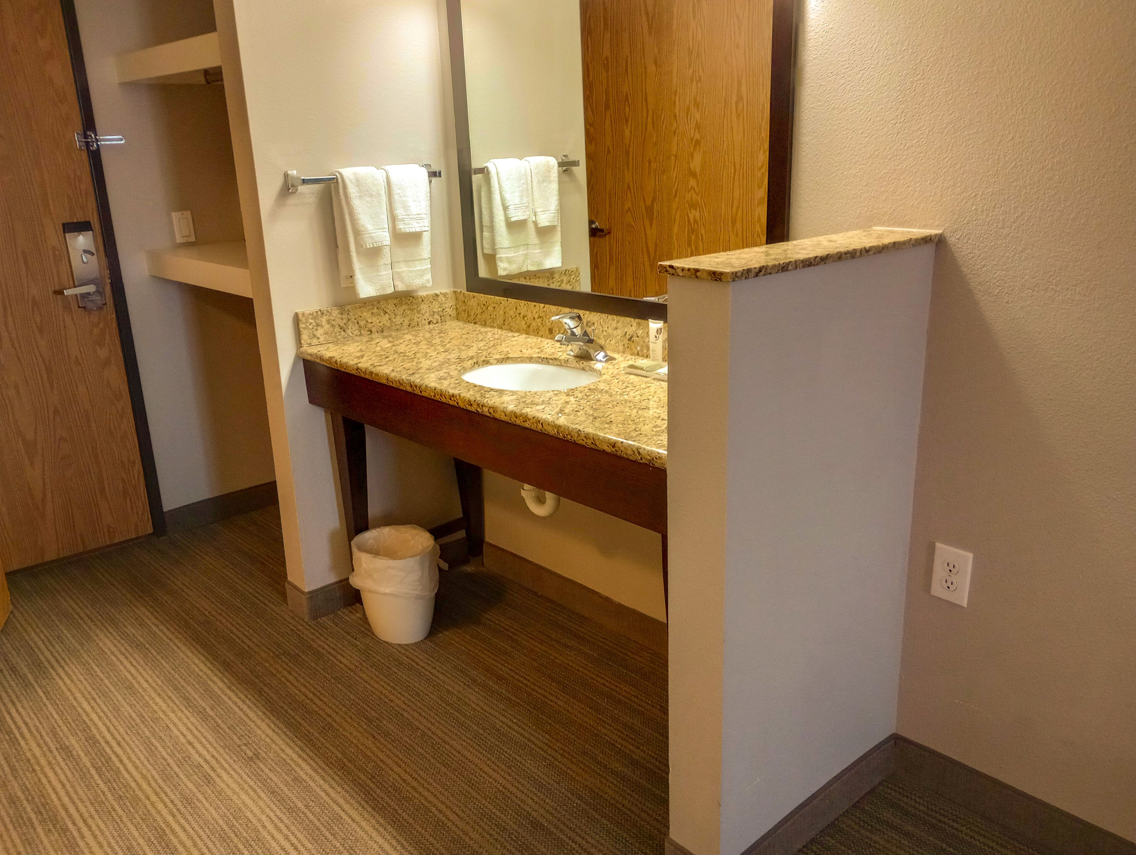 Foto - Country Inn & Suites by Radisson, Portland International Airport, OR