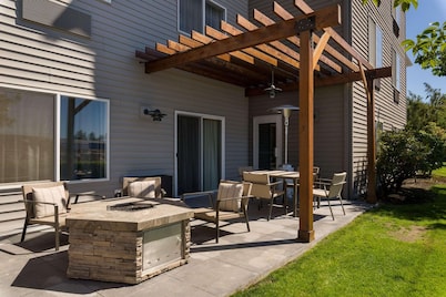 Country Inn & Suites by Radisson, Portland International Airport, OR