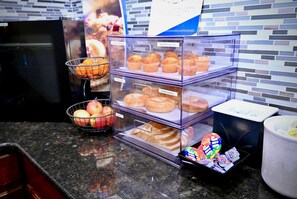 Breakfast area - Microtel Inn by Wyndham Murfreesboro (Murfreesboro)