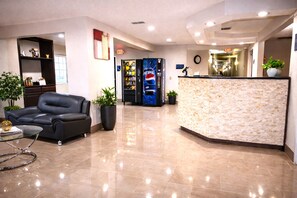 Lobby - Microtel Inn by Wyndham Murfreesboro (Murfreesboro)