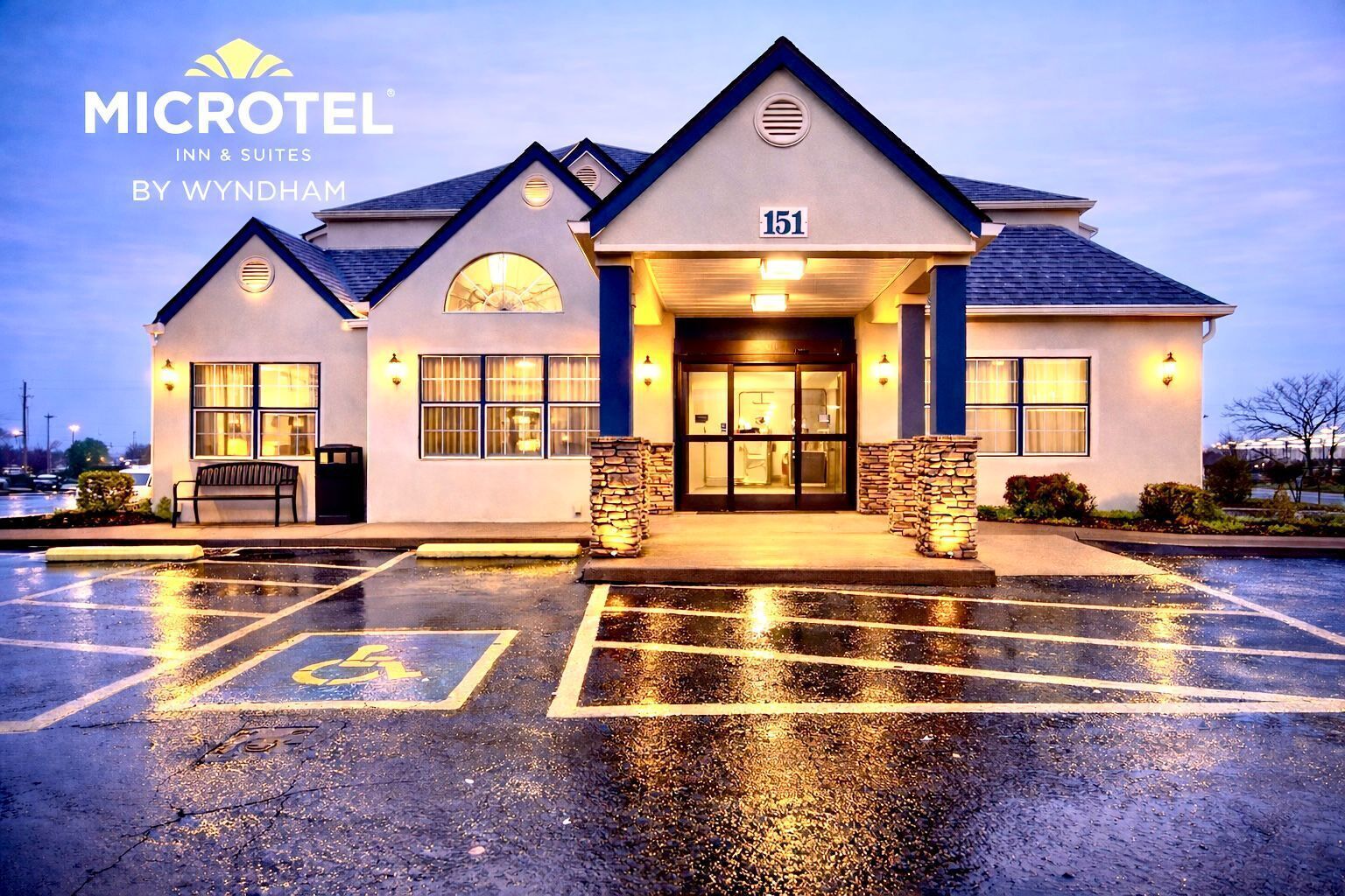 Fachada del alojamiento - Noche