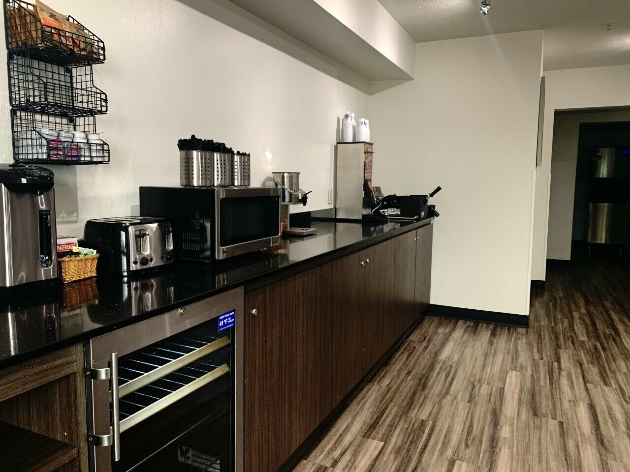 free daily full breakfast