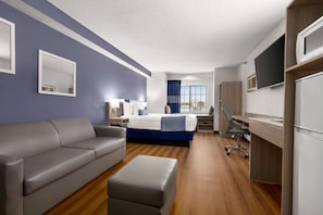 Studio Suite, 1 Queen Bed, Non Smoking