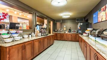 含每日全套早餐