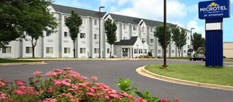 東麥迪森溫德姆麥克羅特套房飯店