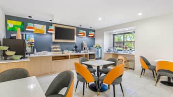 Free daily full breakfast