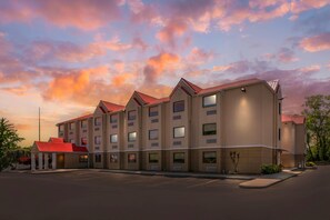Exterior - Quality Inn & Suites (Knoxville)