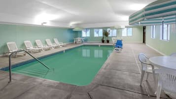 Indendørs pool