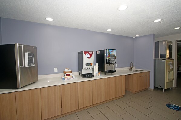 Free continental breakfast