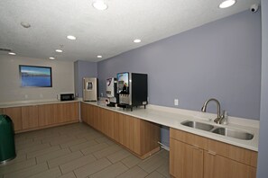 Free continental breakfast