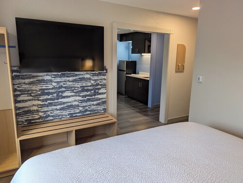 Greenville Pelham Inn by IHG