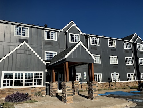 Greenville Pelham Inn by IHG