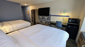 32-inch LED TV with cable channels, TV, Netflix - Greenville Pelham Inn by IHG (Greenville)