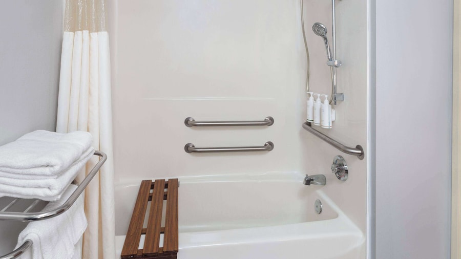 Microtel Inn by Wyndham Janesville