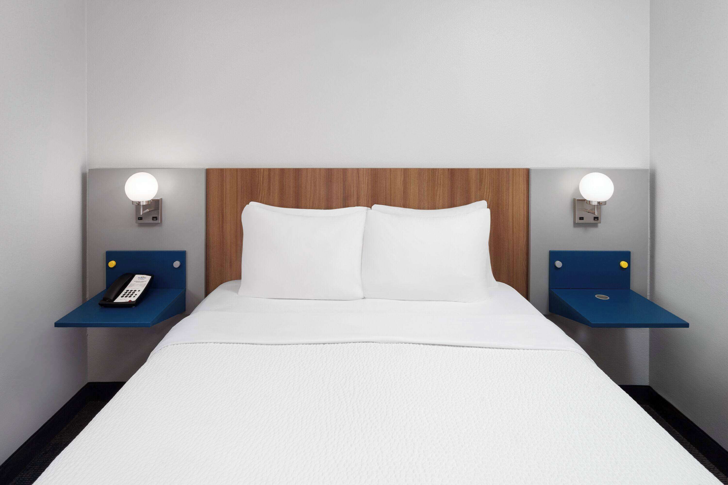 Literie hypoallergénique, coffres-forts dans les chambres, bureau