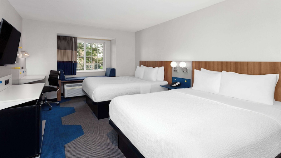 Microtel Inn by Wyndham Janesville