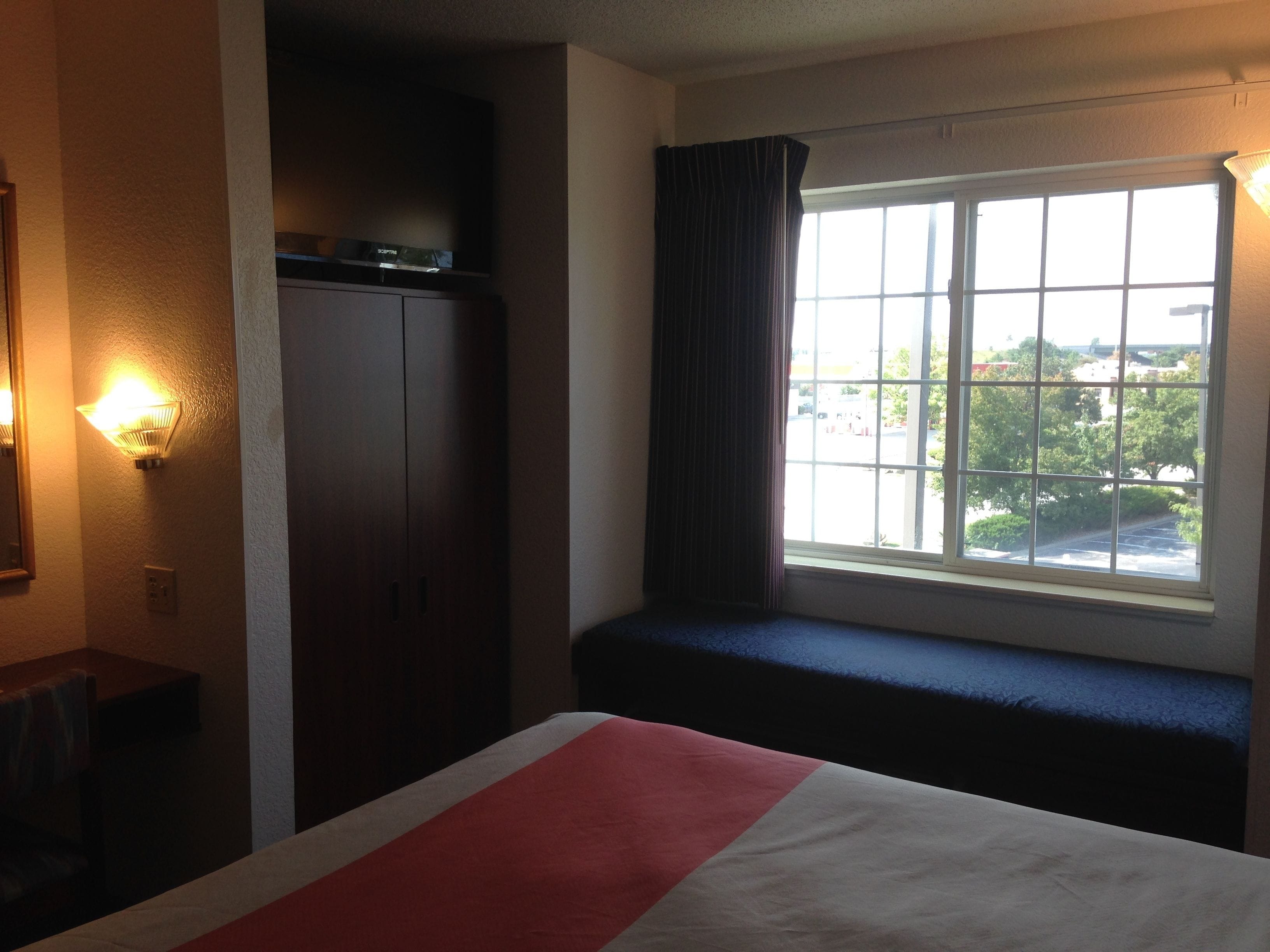 Desk, free WiFi, bed sheets