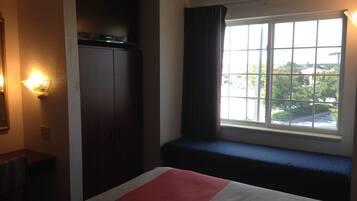 Desk, free WiFi, bed sheets