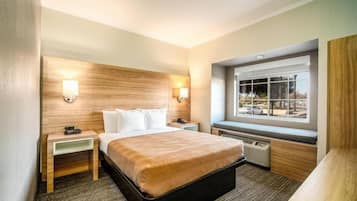 Premium bedding, laptop workspace, iron/ironing board, free WiFi