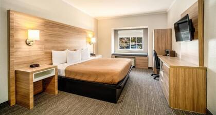 Baymont by Wyndham Chandler I-10