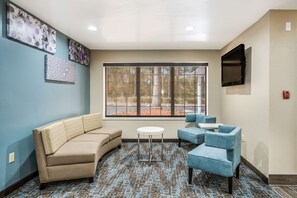 Lobby - Sleep Inn & Suites Tallahassee-Capitol (Tallahassee)