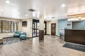 Lobby - Sleep Inn & Suites Tallahassee-Capitol (Tallahassee)