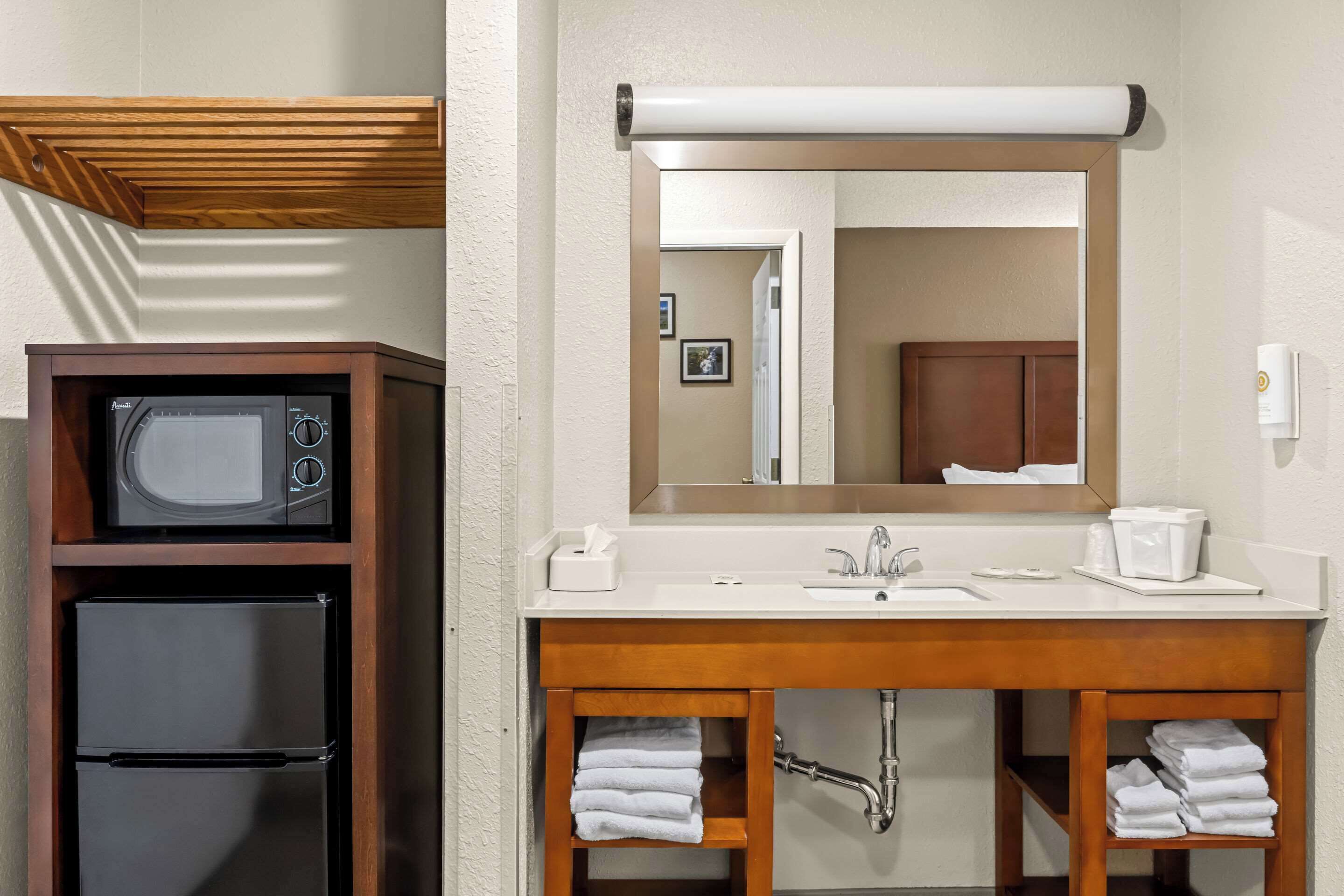 double room, 2 queen beds, non smoking | blackout curtains, iron/ironing board, free cots/infant beds, free wifi