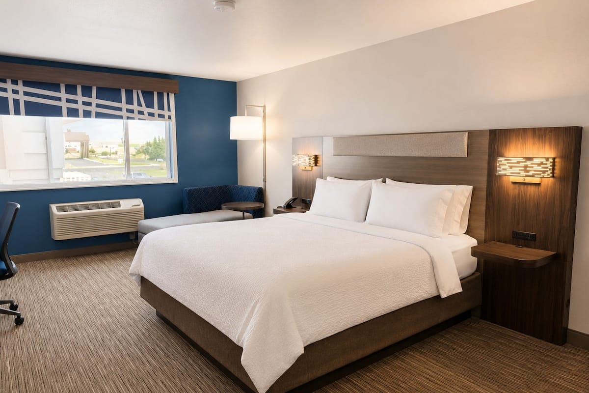 Premium bedding, pillowtop beds, desk, laptop workspace