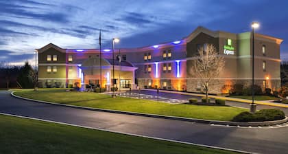 Holiday Inn Express Harrisburg NE, an IHG Hotel