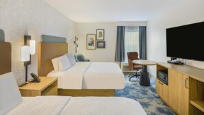 Two double beds non smoking | In-room safe, desk, iron/ironing board, WiFi (free) - Hampton Inn Huntsville-Arsenal/South Pkway (Huntsville)