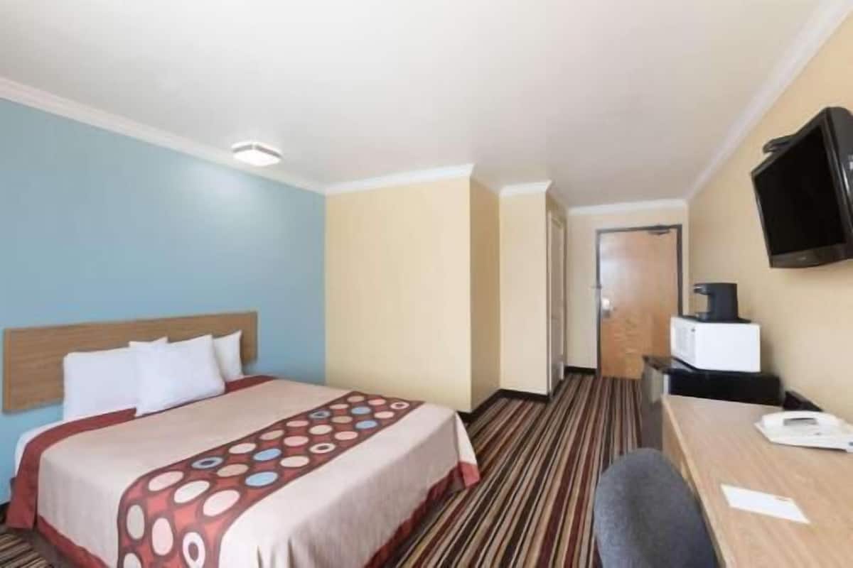 Premium bedding, desk, soundproofing, iron/ironing board