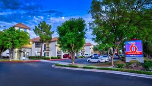 A 6 extended stay hotel with a sign indicating WiFi availability. -  Studio 6 Deer Valley (Phoenix)