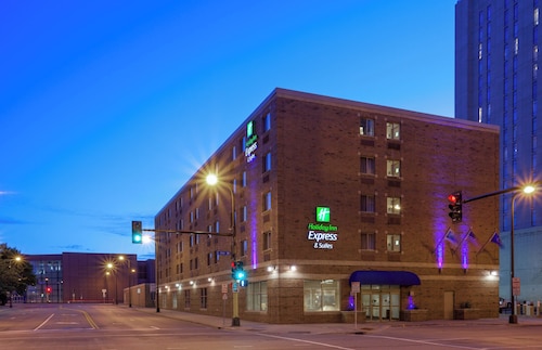 Holiday Inn Express Hotel & Suites Downtown Minneapolis by IHG