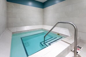Indoor pool, pool loungers