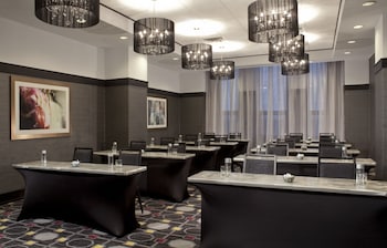 Meeting space at Silversmith Hotel Chicago Downtown