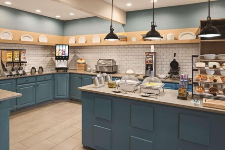 Country Inn Suites by Radisson, Indianapolis South, IN - Image 22
