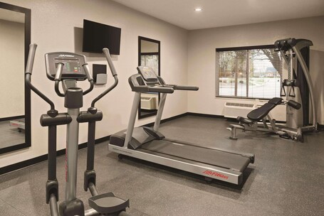 Country Inn Suites by Radisson, Indianapolis South, IN - Image 16