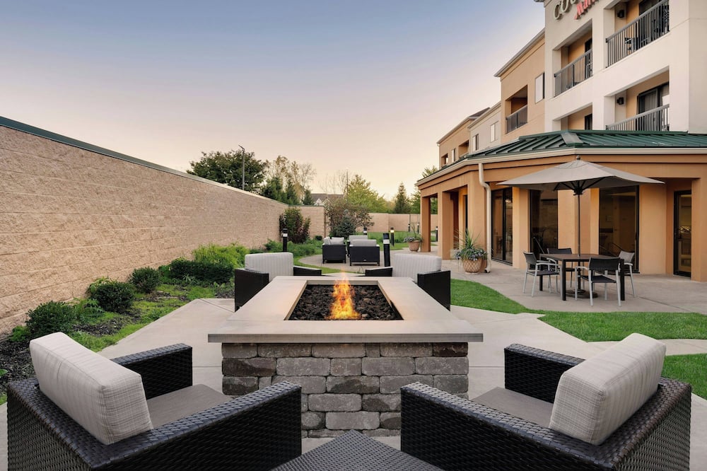 Courtyard by Marriott Indianapolis South