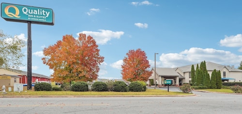 Quality Inn & Suites Dawsonville