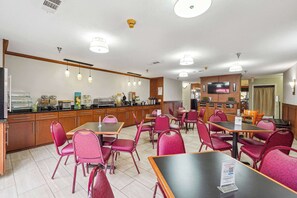 Free daily buffet breakfast - Quality Inn & Suites Dawsonville (Dawsonville)