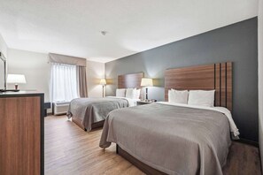 Habitación estándar, 2 camas Queen size, para no fumadores | Ropa de cama de alta calidad y camas con efecto memoria 